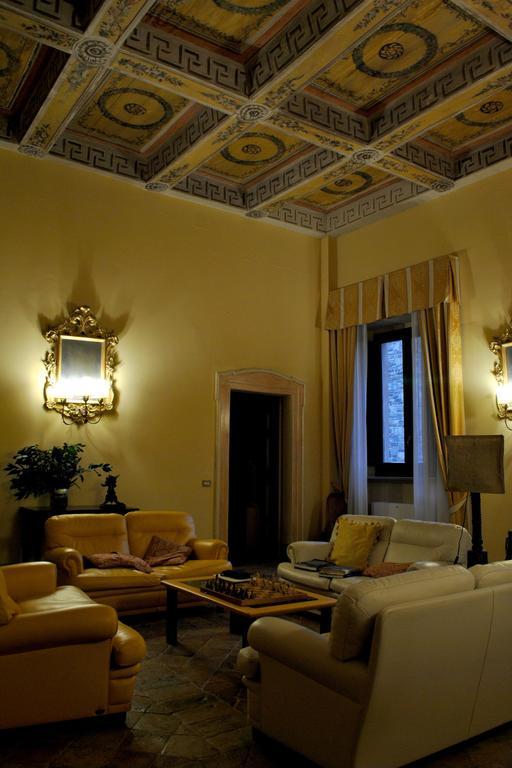 Bed and Breakfast Palazzo Bonfranceschi Belforte del Chienti Exterior foto